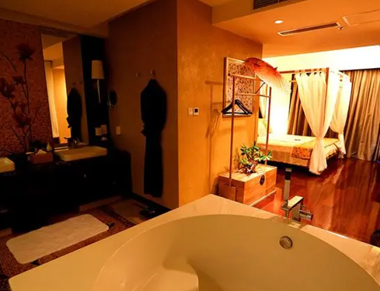 成都锦江养生会所的黄昏恋：当爱情遇上八十岁